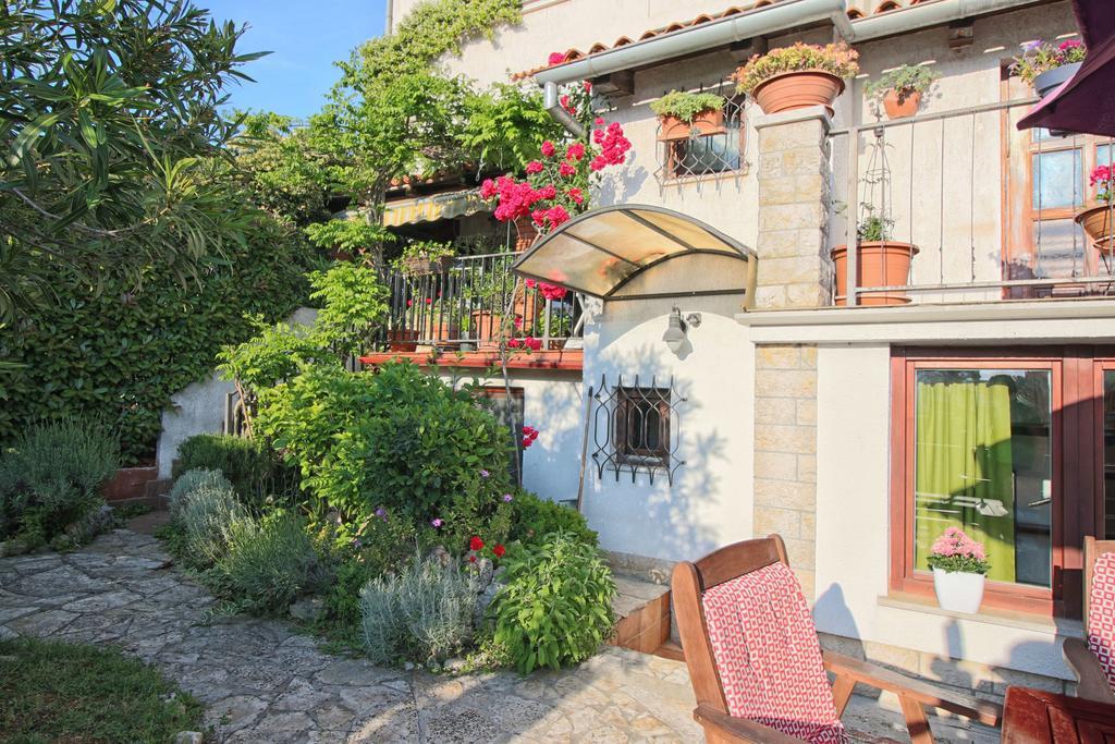 Apartments Nevija Rovinj Exterior photo