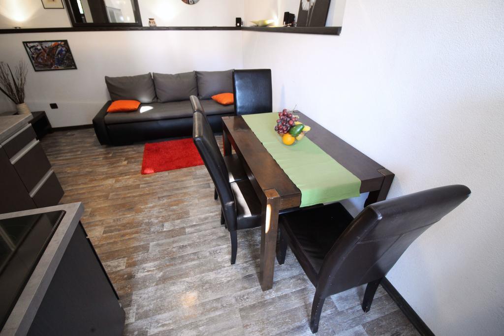 Apartments Nevija Rovinj Exterior photo